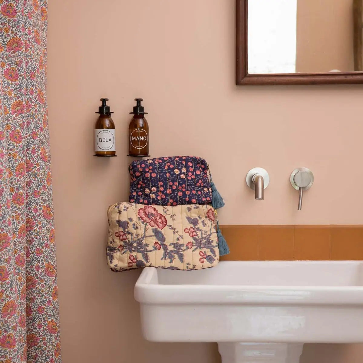 Teiki toilettaske -Blomster (Lille)