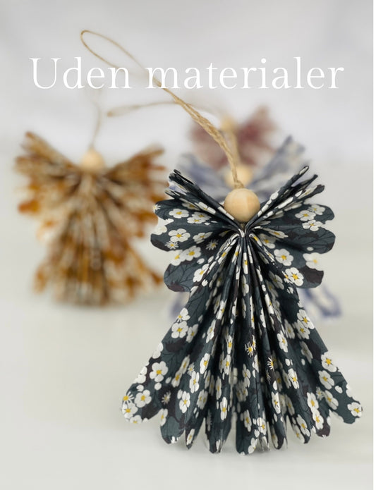 Folded angel WITHOUT materials - Instructions