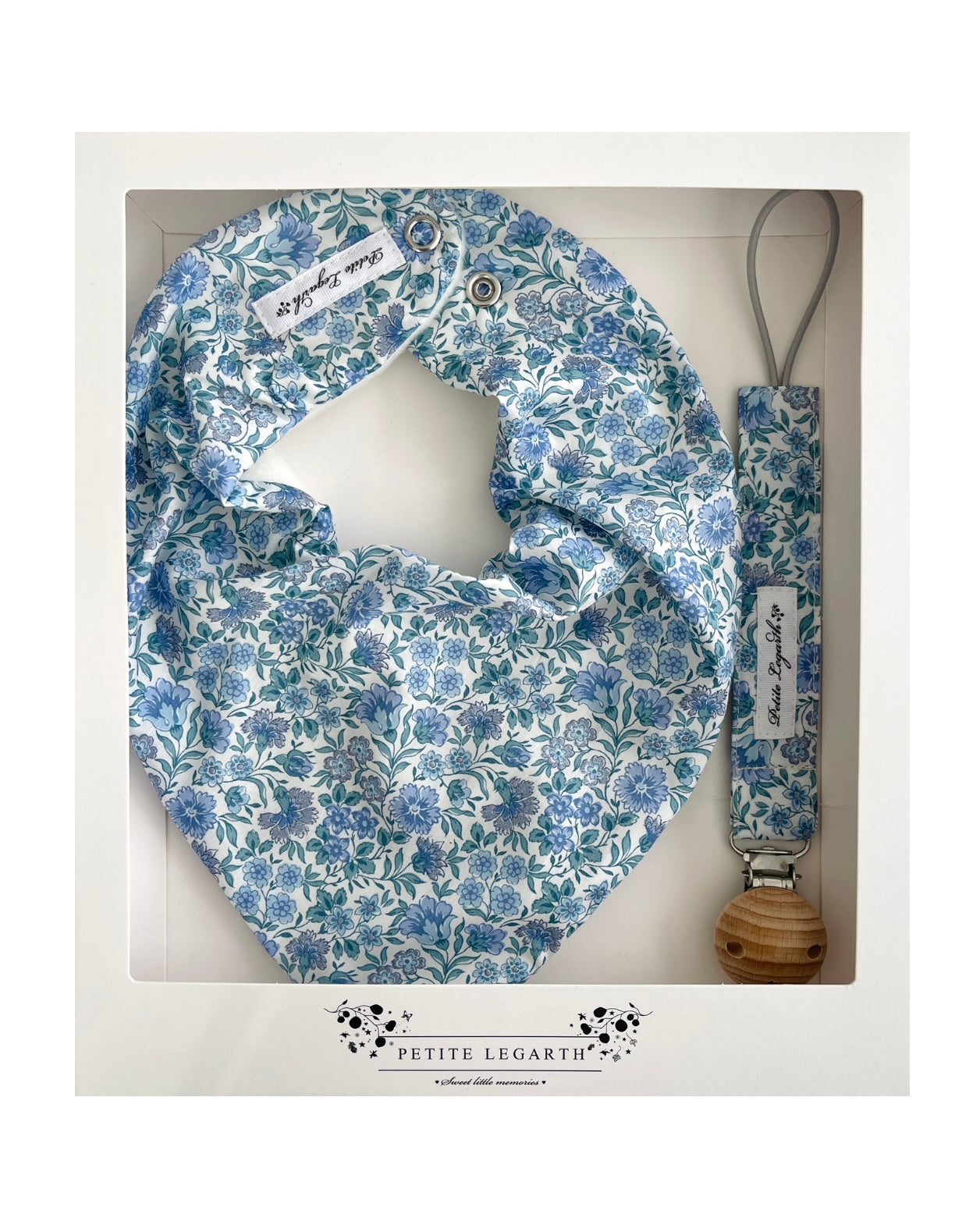 Gavepakke med savlesmæk + suttesnor / Carnation’s garden Blå