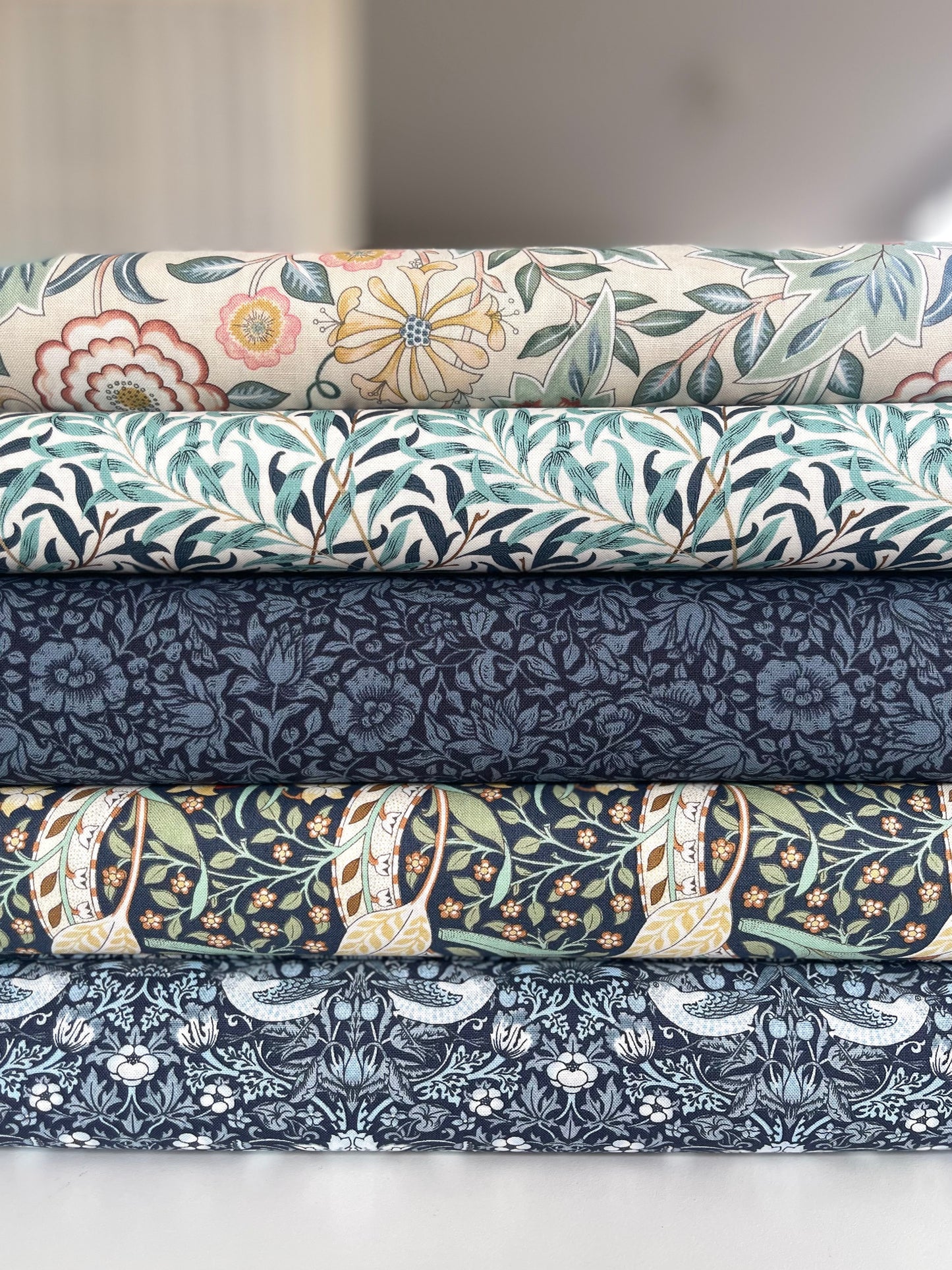 William Morris fabric / Mini strawberry thief - blue-on-blue