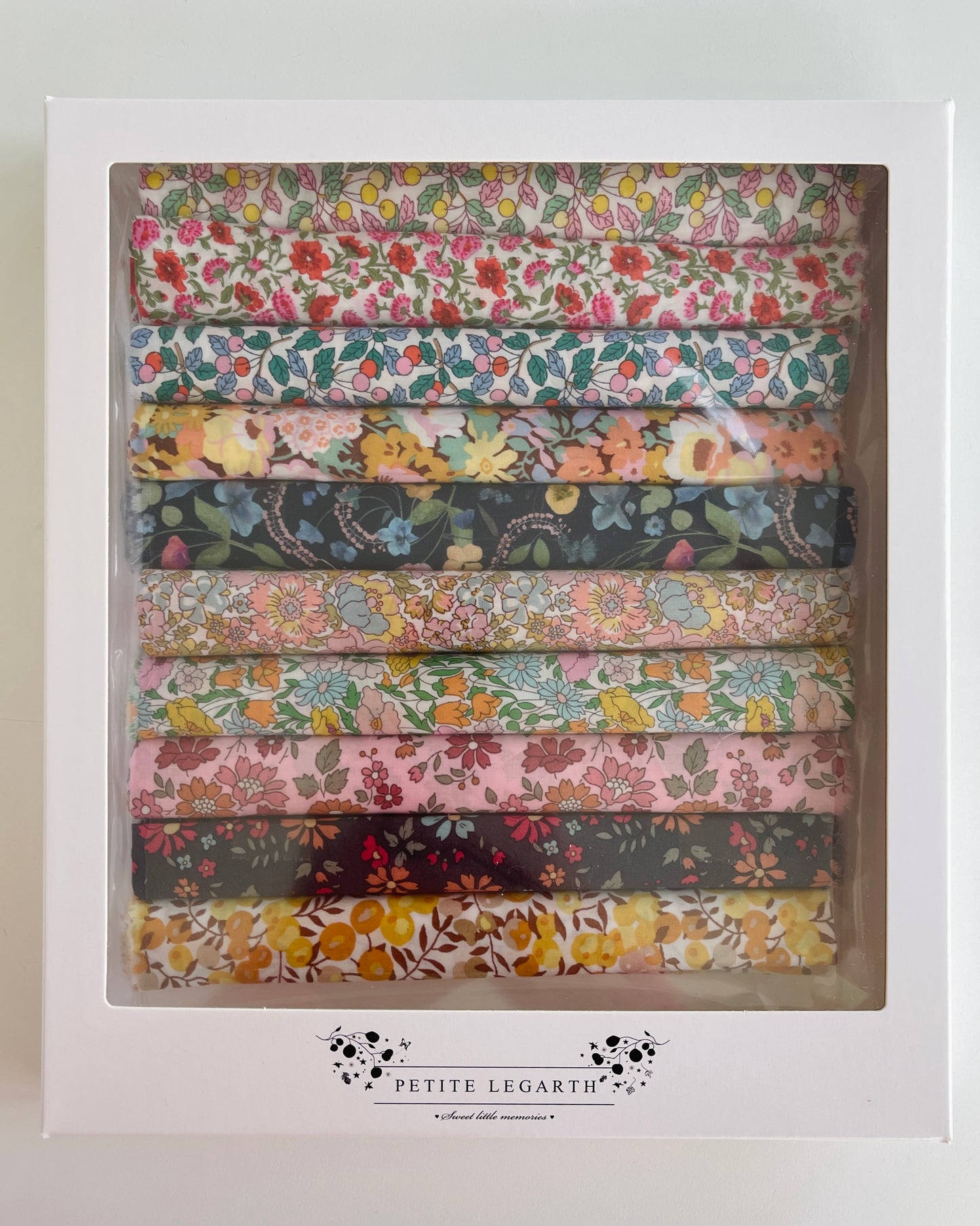 Gavepakke med 10 stofstykker / Multi TILBUD