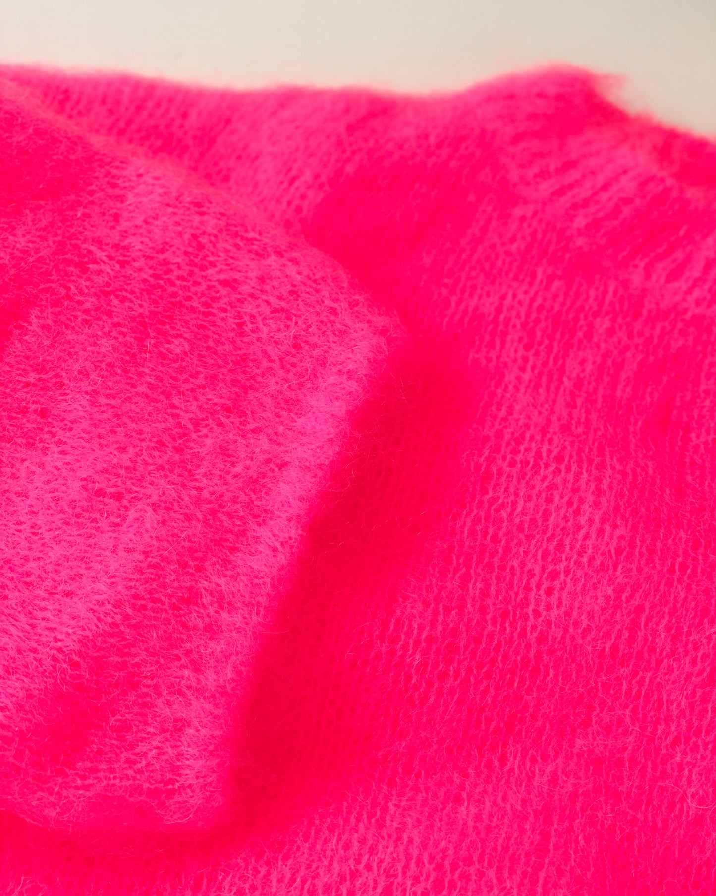 Naïs strik - Neon pink (Ny crazy farve)