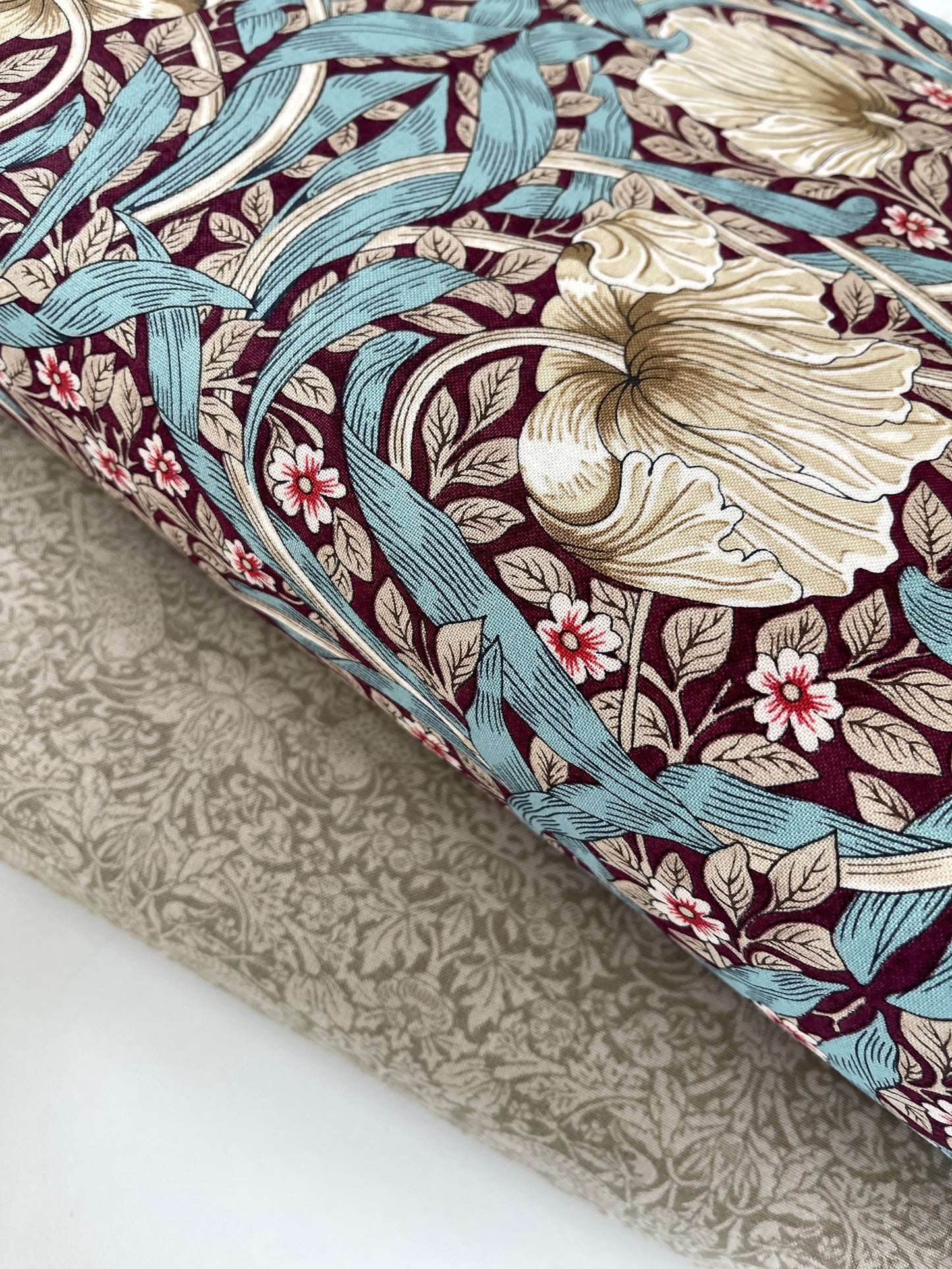 William Morris bomulds stof / Small Pimpernel Tealberry