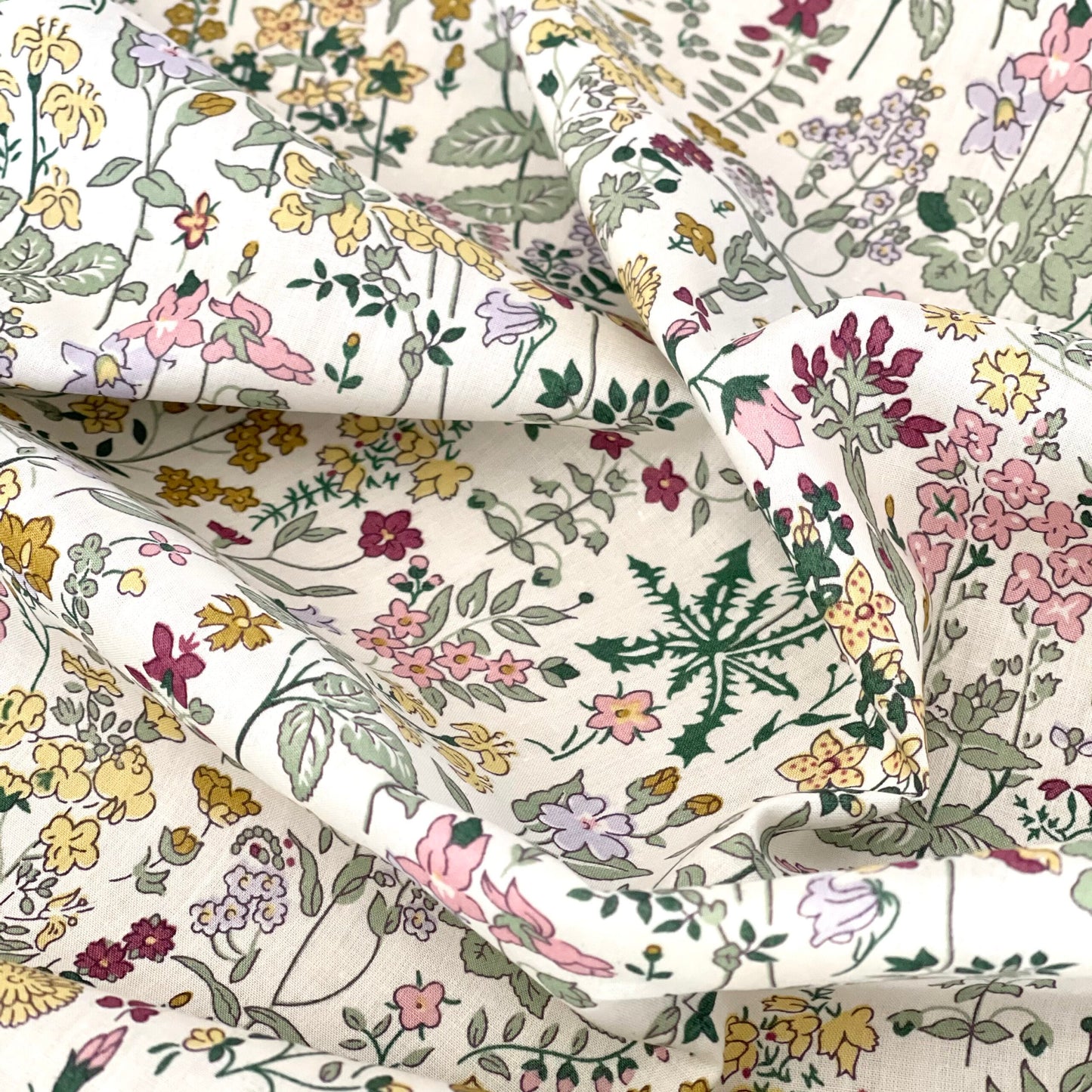 Liberty Stofstykke ØKO - Field Flowers