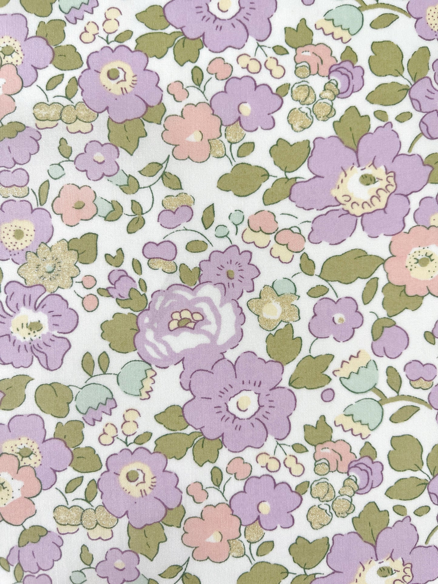 Liberty stof  "Betsy Lilla-grøn" Blomstret bomuldsmetervare Tana Lawn.