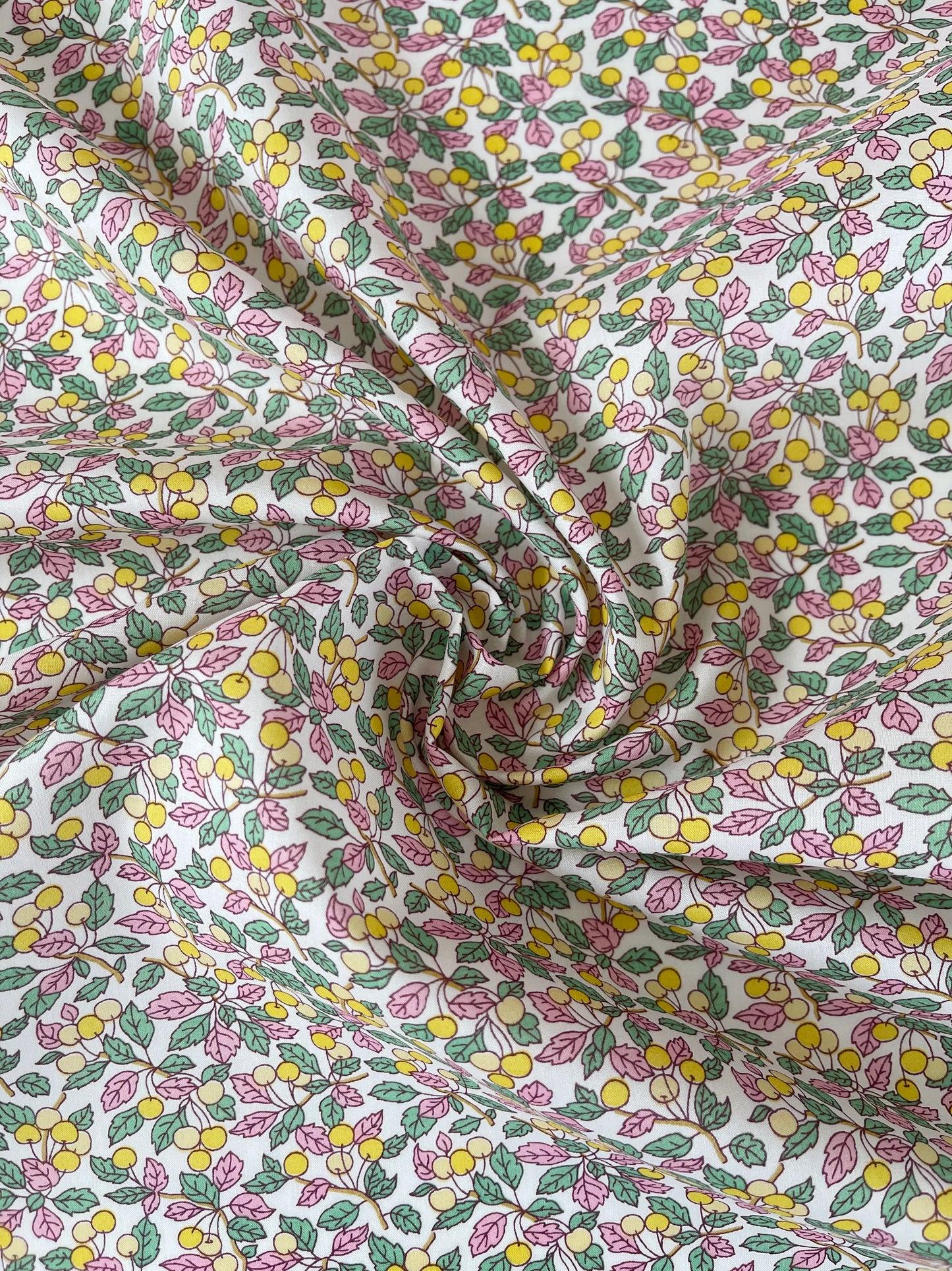 Baby dynebetræk i Liberty Fabric - Colleen´s Orchard Gul
