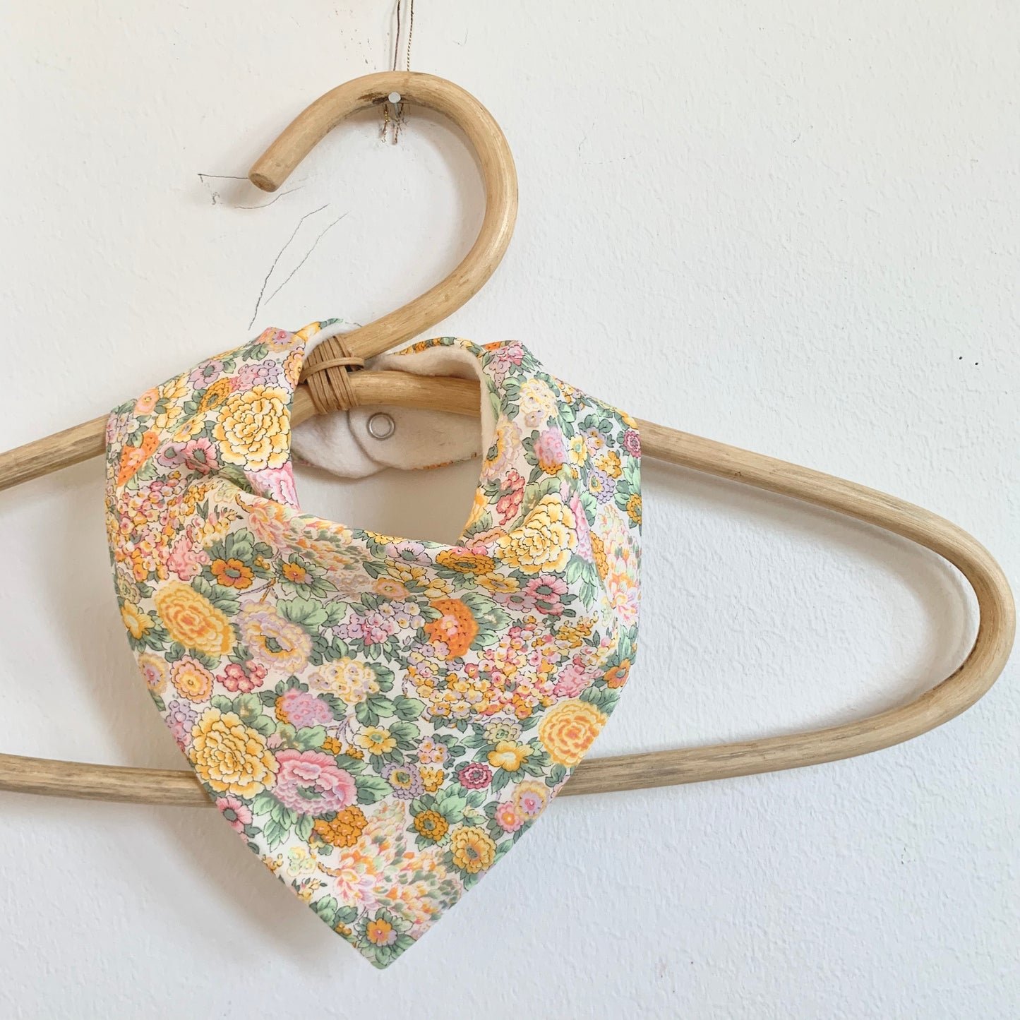 Sewing instructions + Pattern for Drool bib