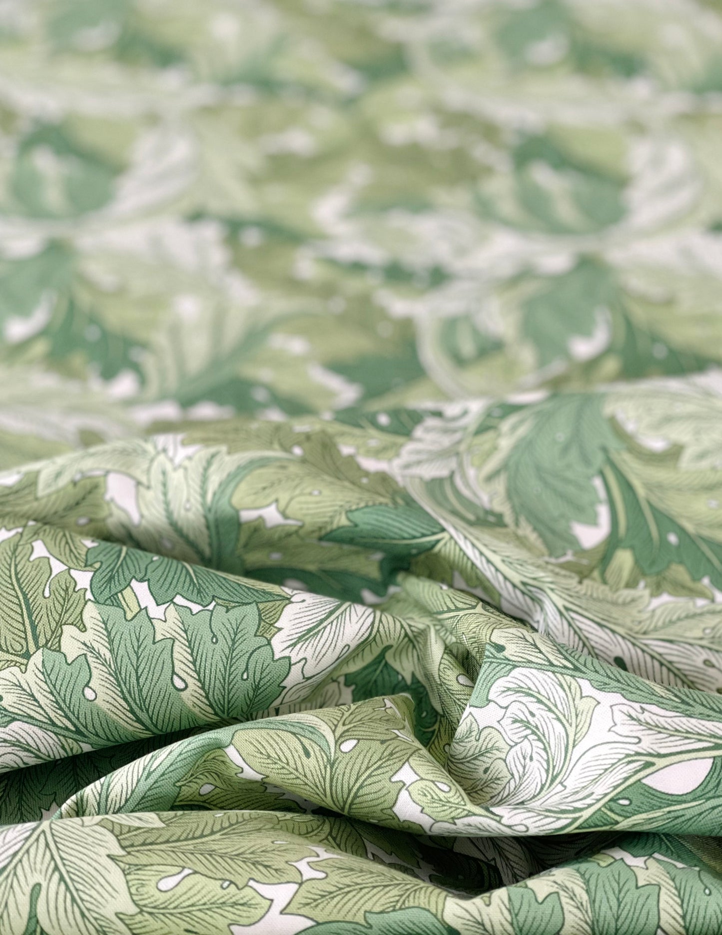 William Morris fabric / Acanthus Green