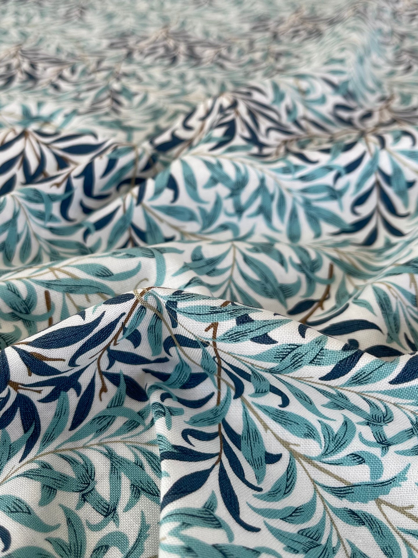 WM Fabric piece - Willow Boughs / Turquoise Blue