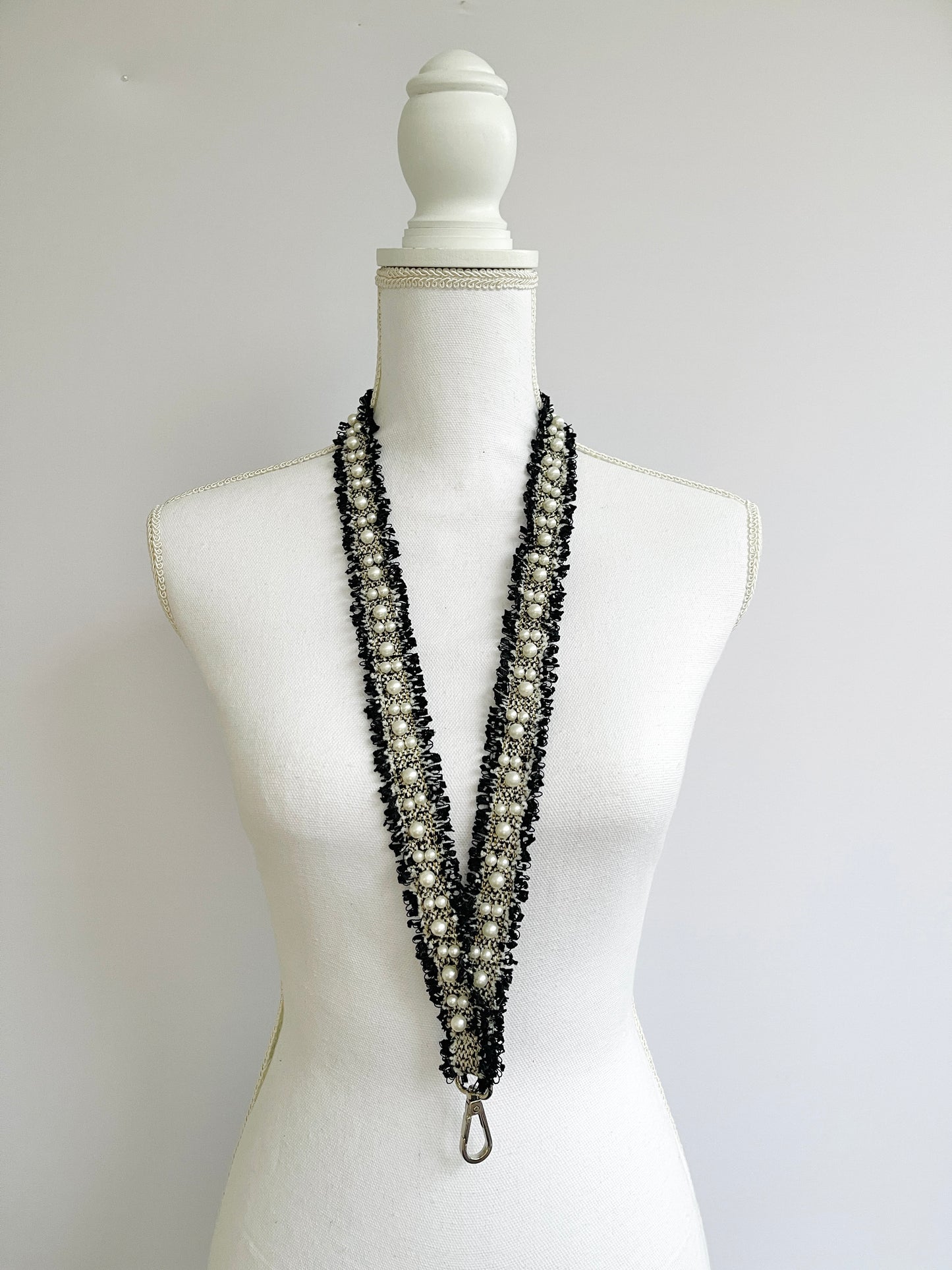 Nøglekæde - sort m perler