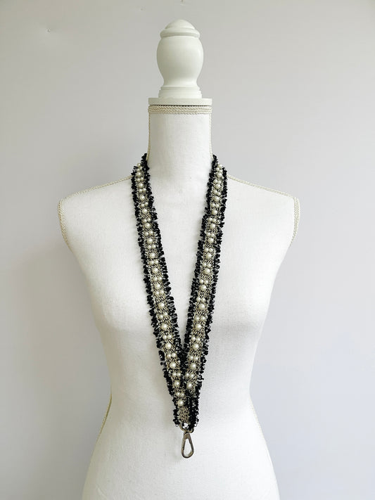 Nøglekæde - sort m perler