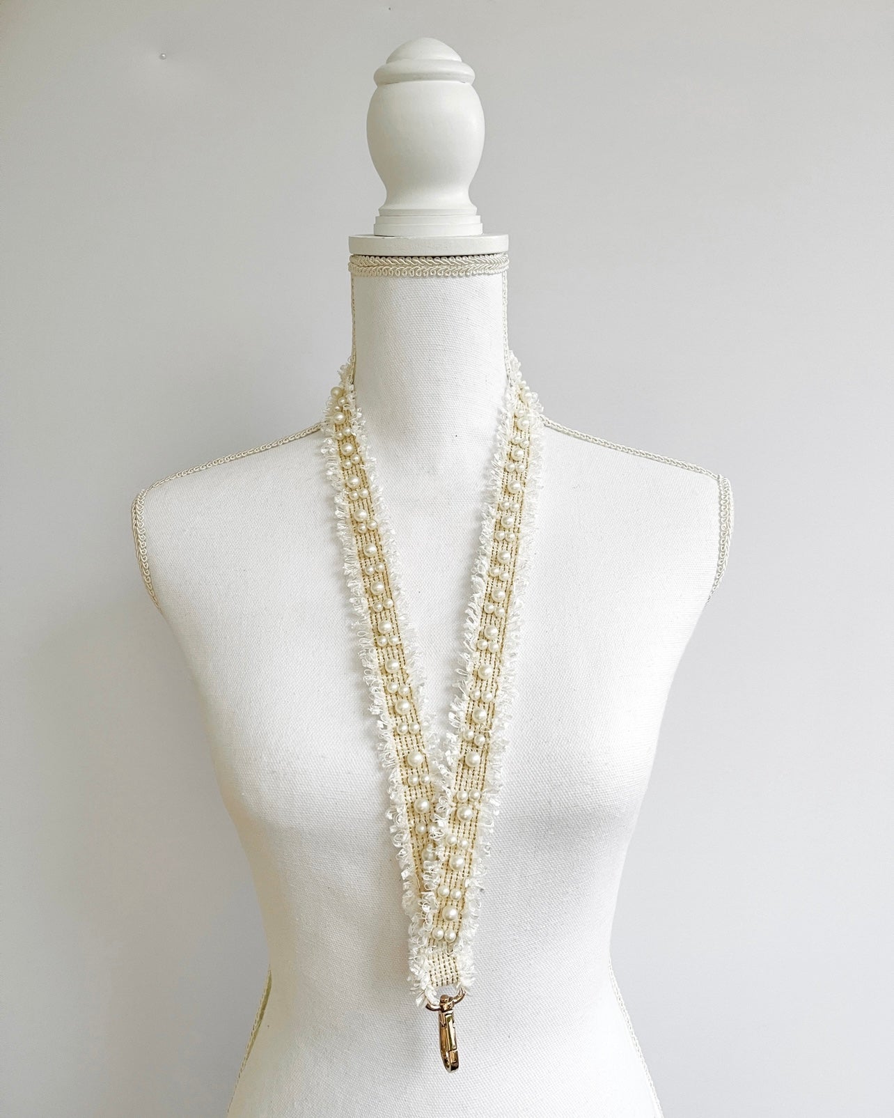 Nøglekæde - creme m perler