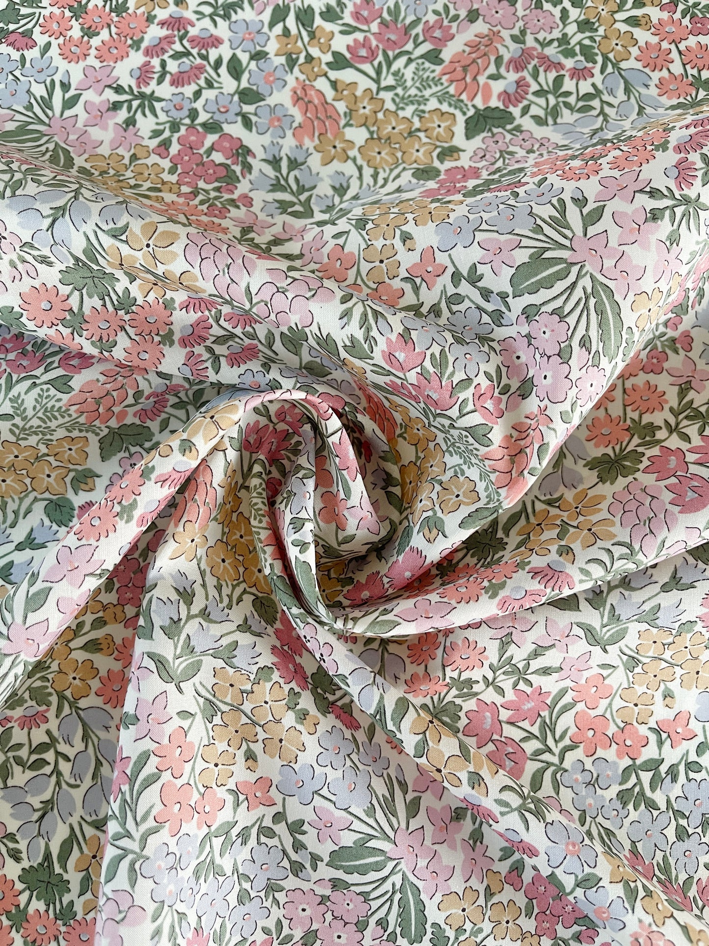 Baby dynebetræk i Liberty Fabric - Sweet May
