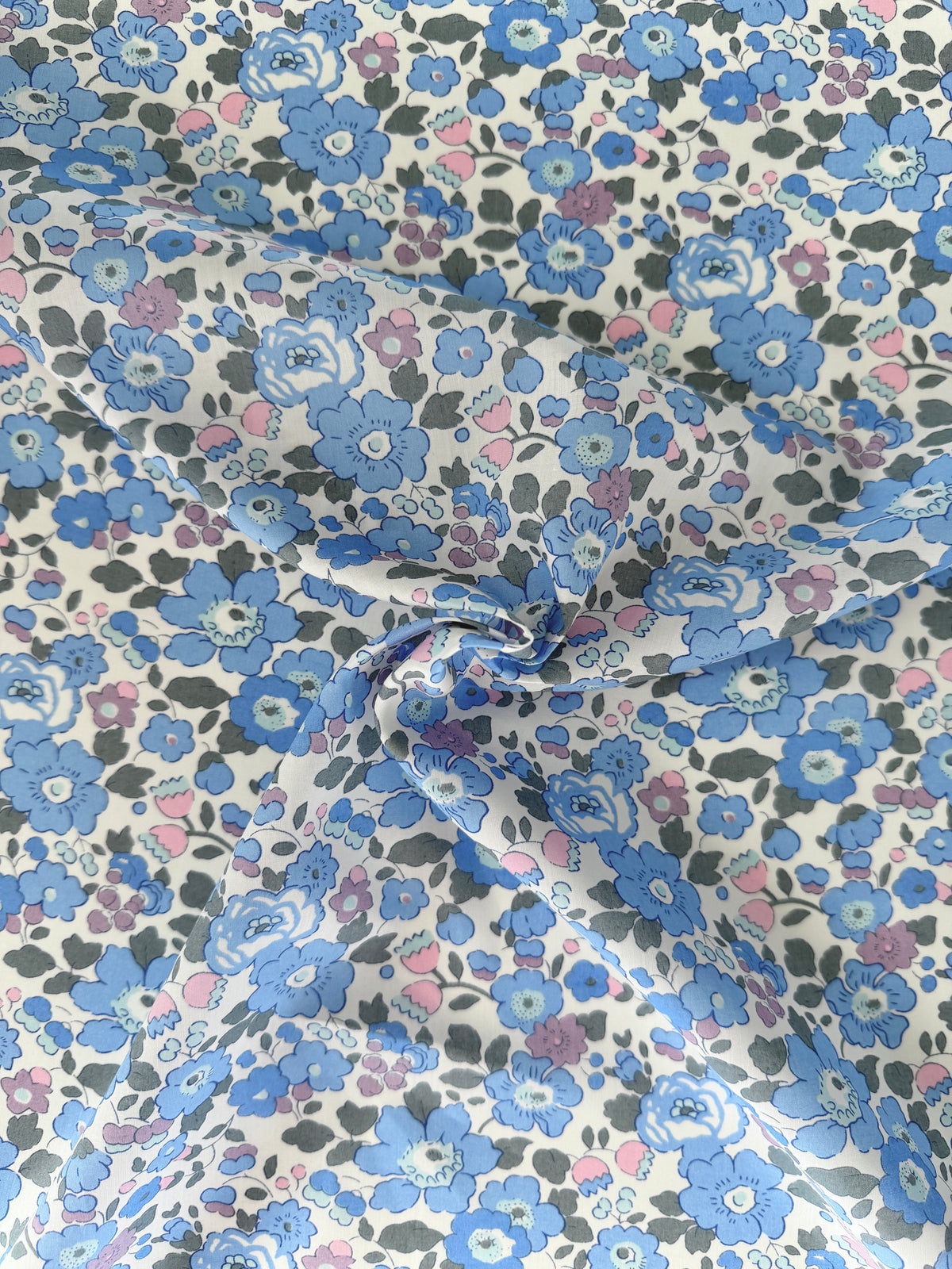 Baby dynebetræk i Liberty Fabric - Betsy Blå-violet