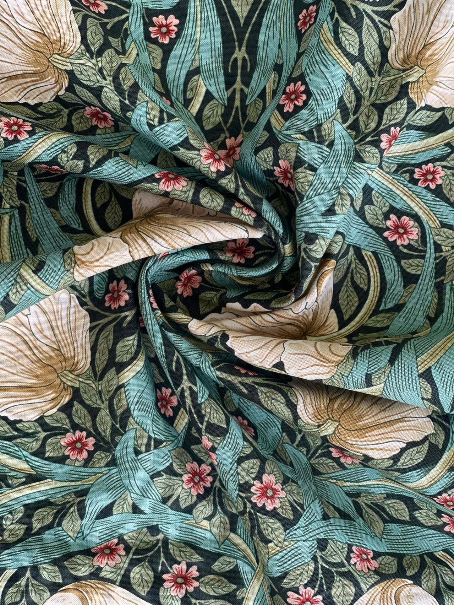 William Morris fabric / Small Pimpernel - Green