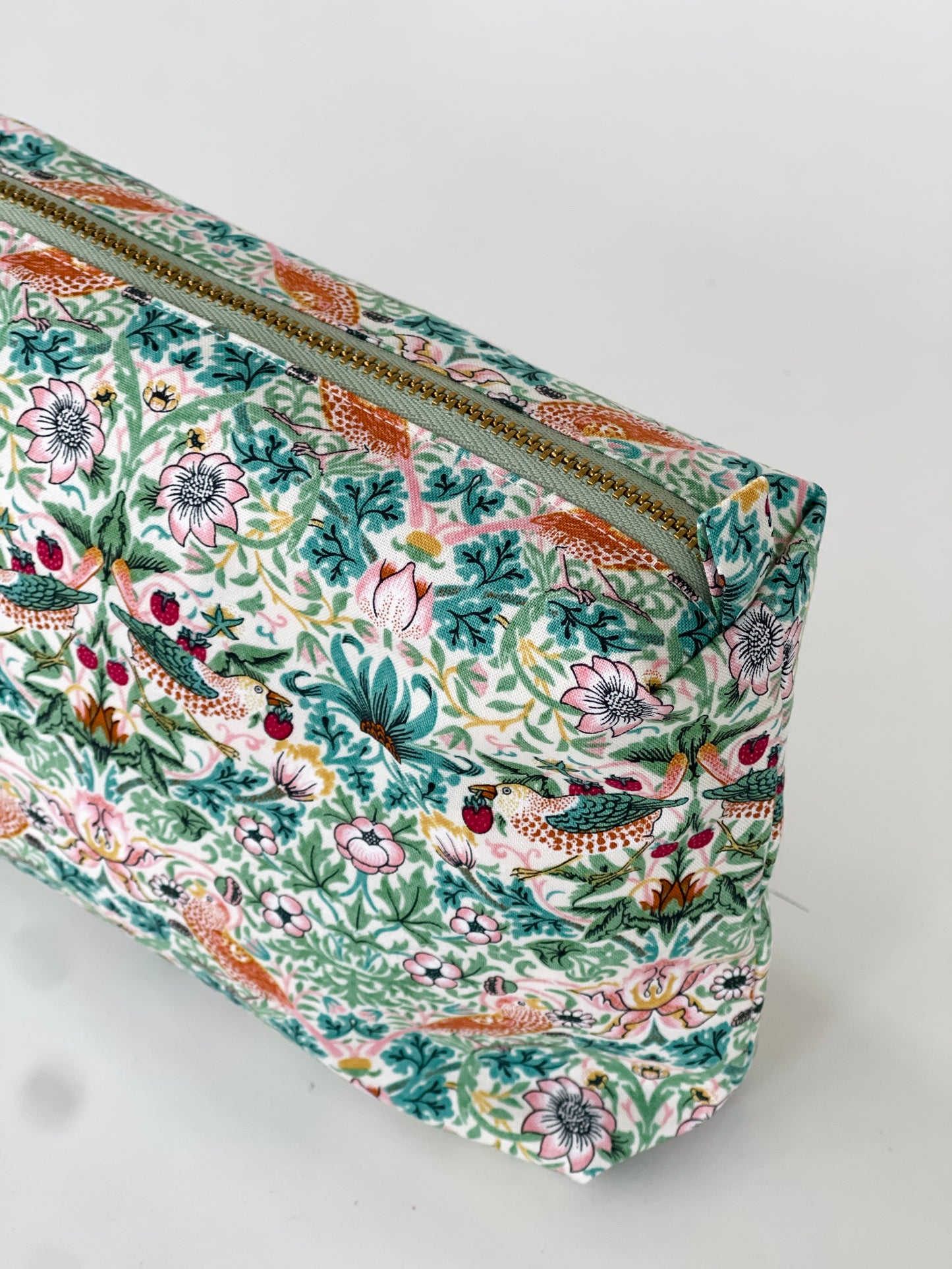 Toilettaske William Morris Strawberry thief (Lille)