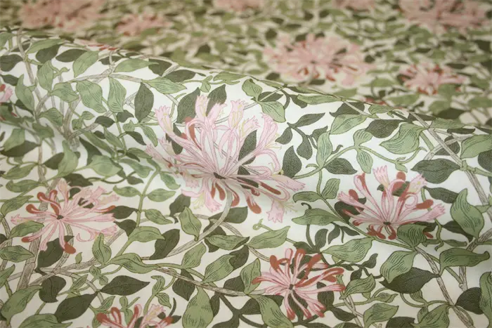 William Morris stof / Honeysuckle - rosa-grøn
