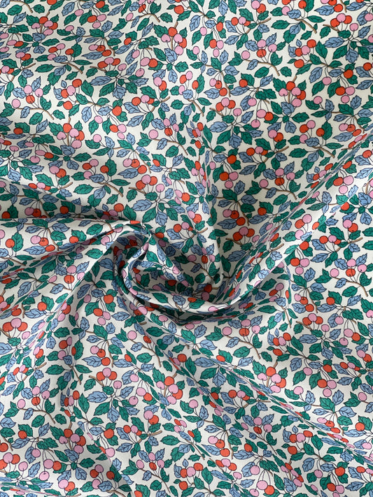 Baby dynebetræk i Liberty Fabric - Colleen´s Orchard Rød-grøn