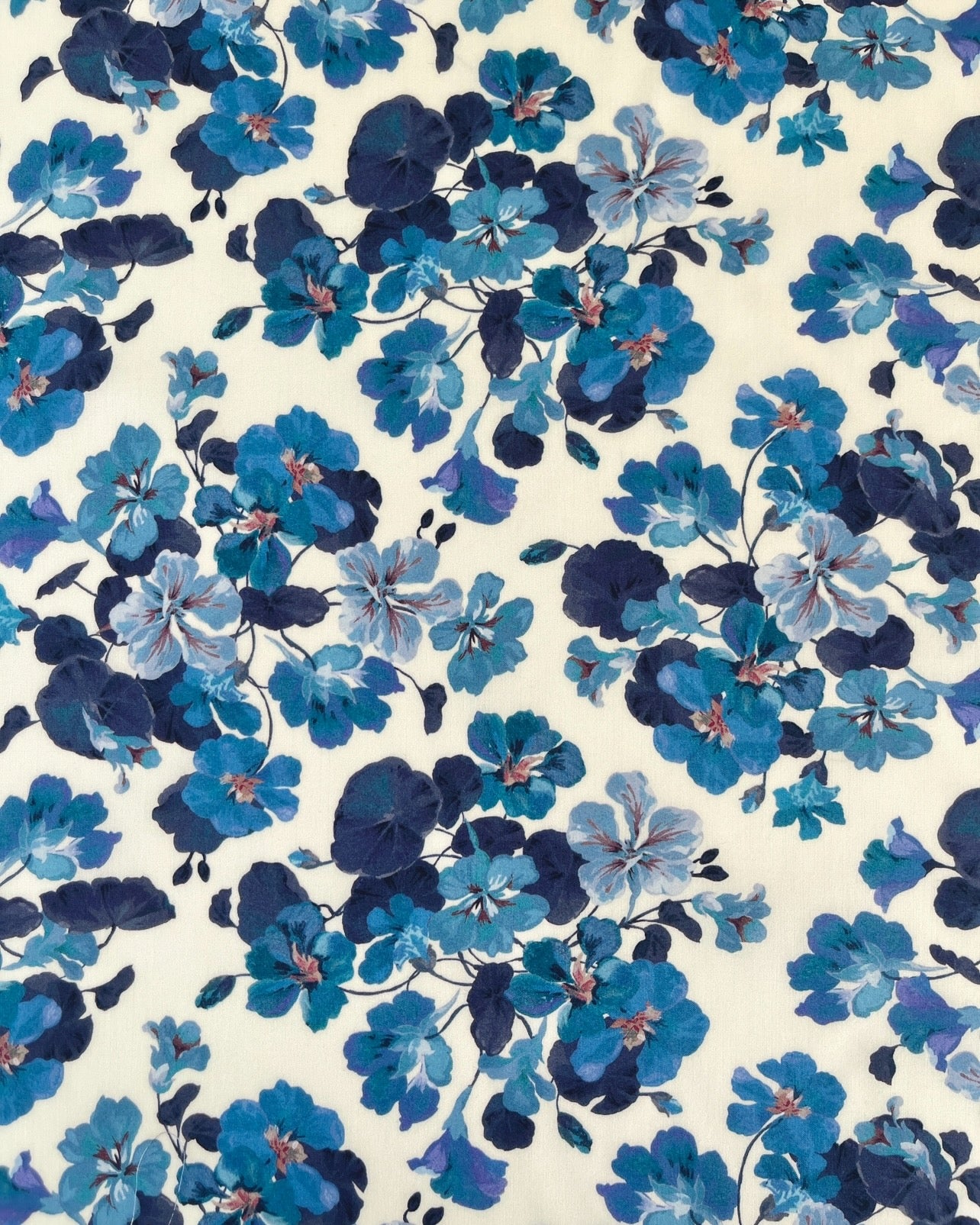 KOMMER SNART Liberty stof tana lawn - Painted  / Blå
