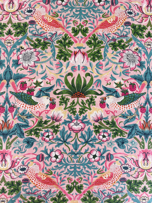 Stofstykke - Strawberry thief (stor) Rosa