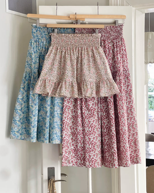 Syvejledning - Betty Onesize etagenederdel med SMOCK