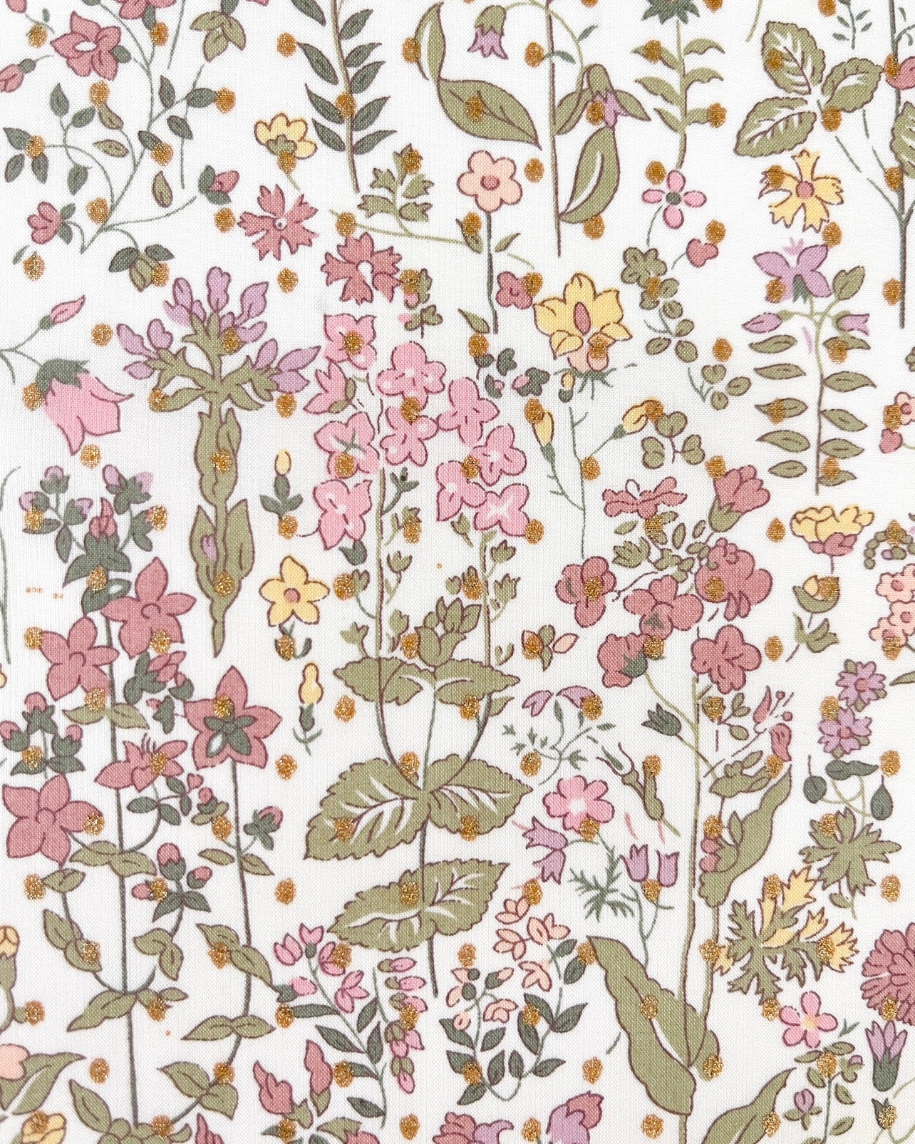 Liberty stof  "Field flower spot" Blomstret bomuldsmetervare Tana Lawn. (KUN 40 cm tilbage)